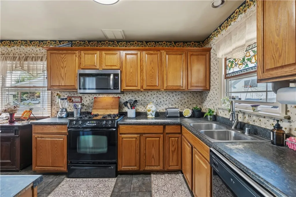 Additional image 17 of 3855 Stansell Dr, Riverside, CA 92501