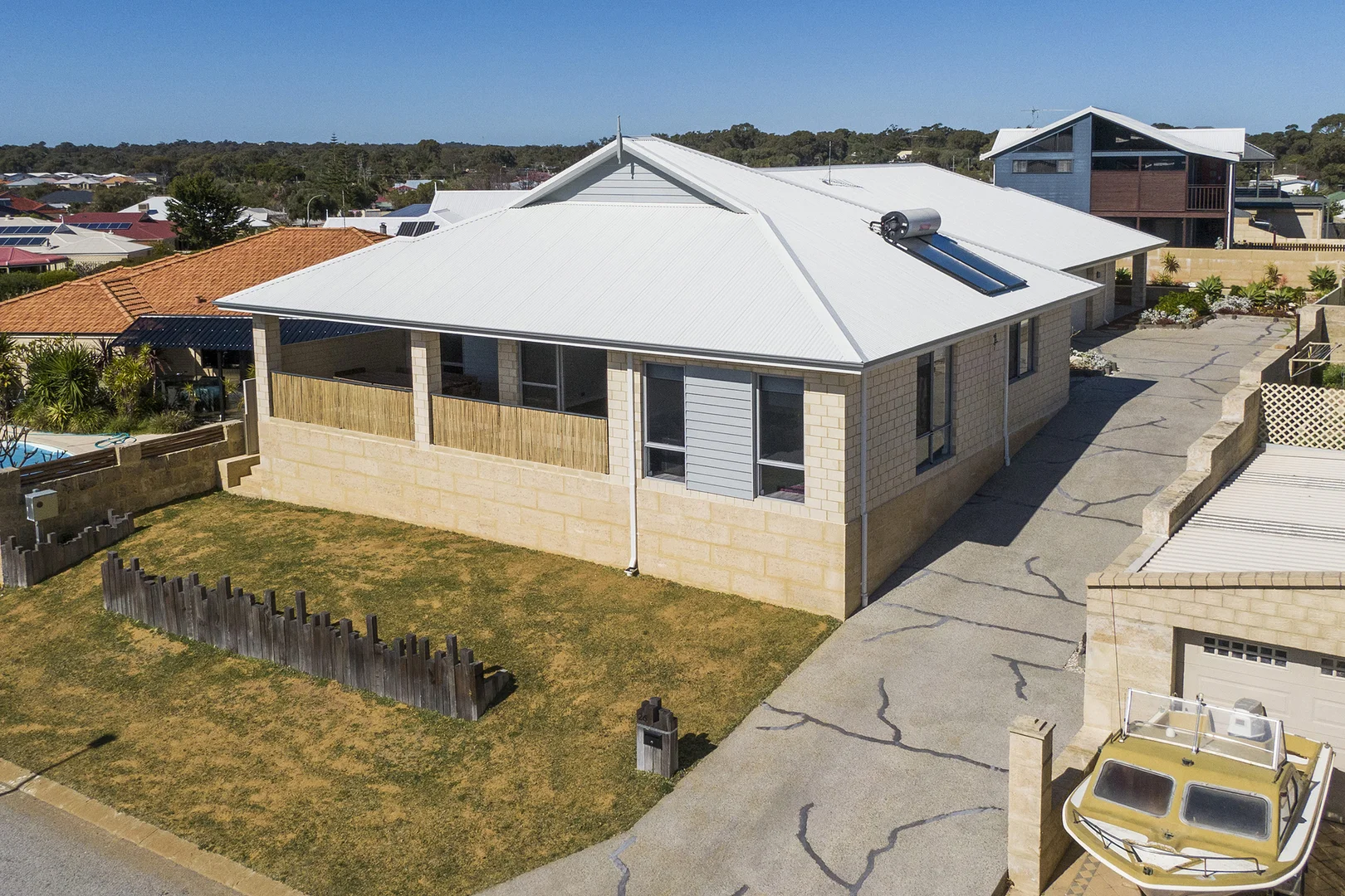 26 Belinda Loop, Dawesville WA 6211 photo 2