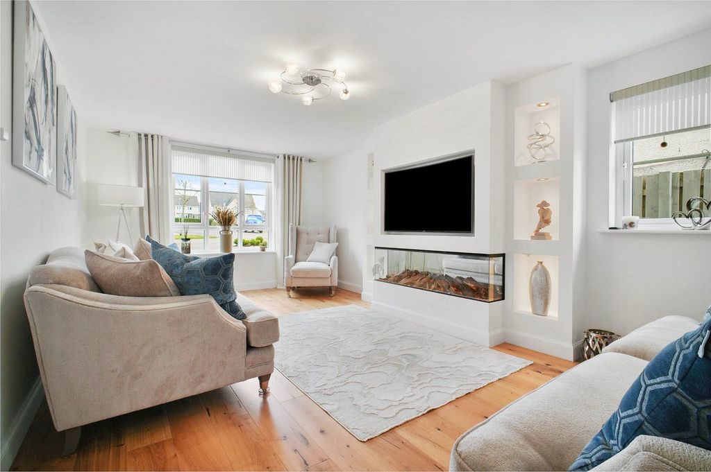 Additional image 2 of 4 bed detached house for saleCraighall Bank, Kilmarnock KA3