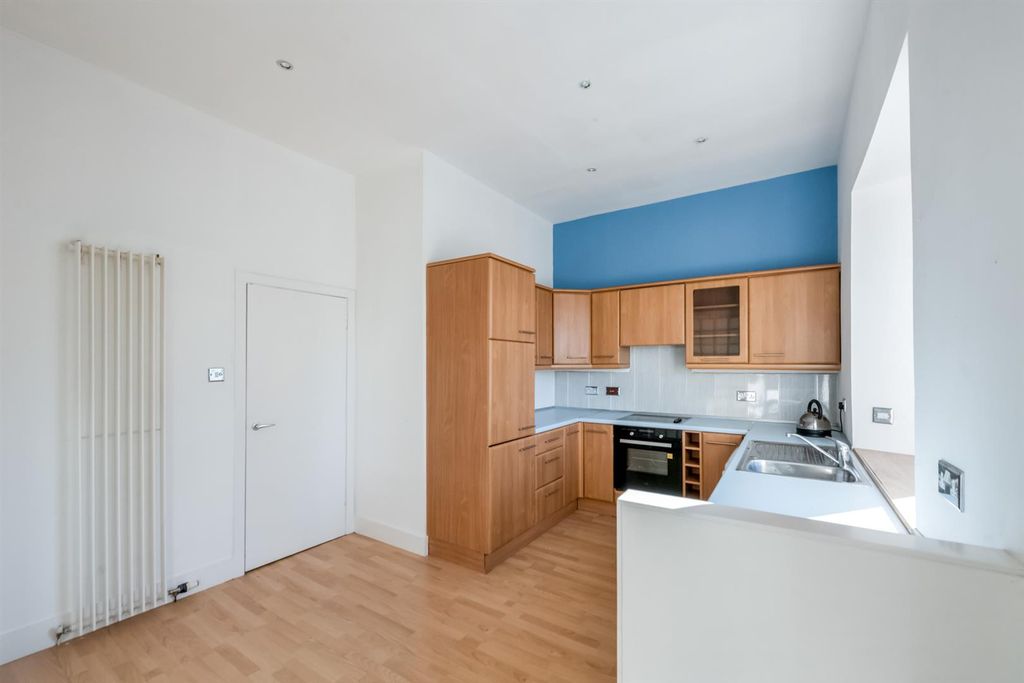 Additional image 10 of 2 bed flat for sale5B Bridge Street, Dollar FK14