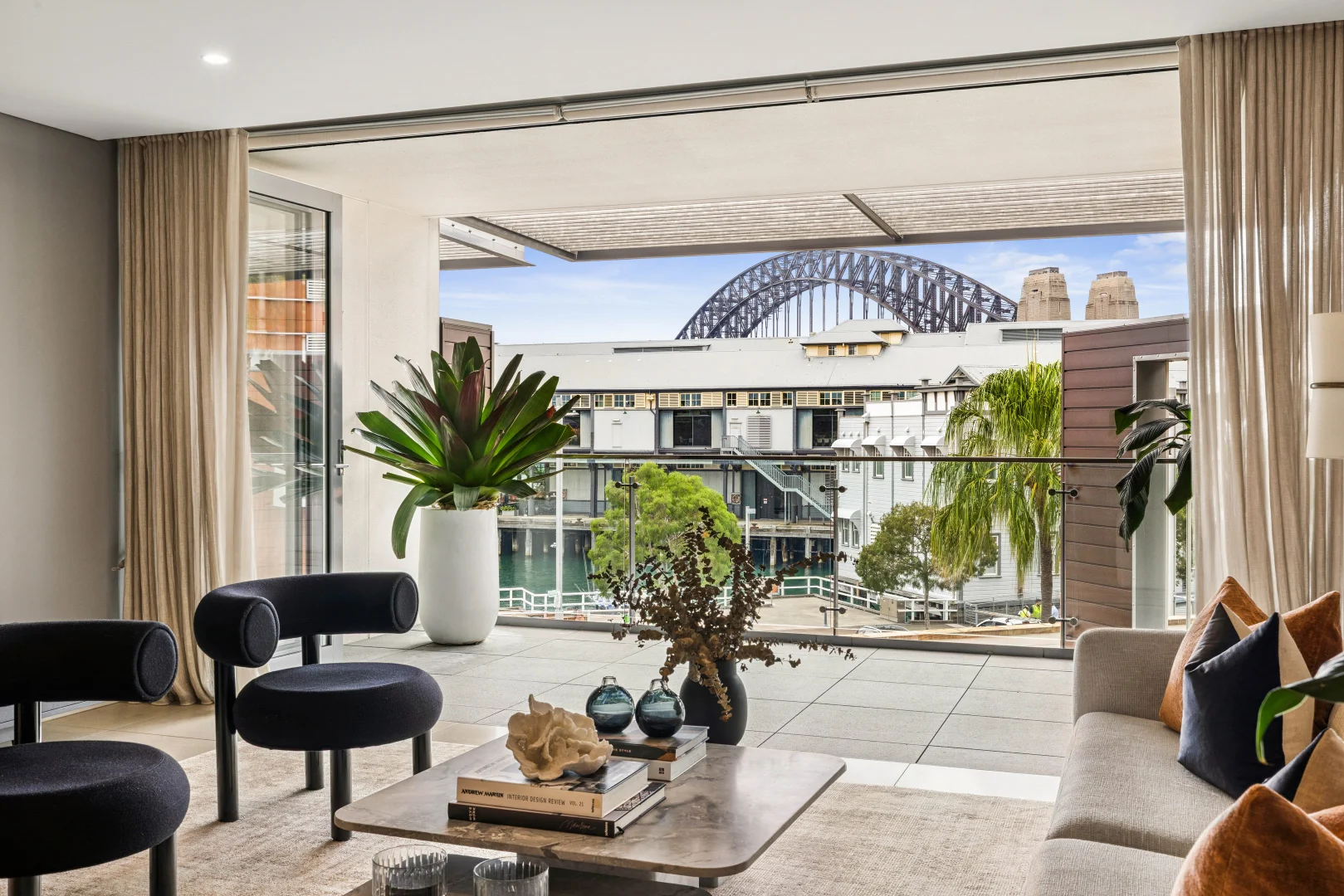 1/10 Dalgety Road, Walsh Bay NSW 2000 photo 2