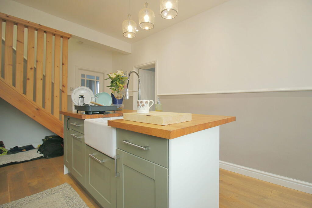 Fairmount, Long Lee, Keighley, BD21 4SP photo 4