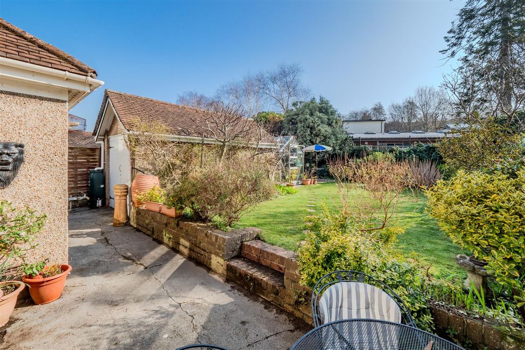 Additional image 17 of 4 bed detached house for saleHandsome Detached Home On The Dell, Westbury-On-Trym, Bristol BS9