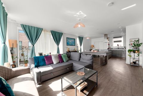 West Parkside, Greenwich Peninsula SE10