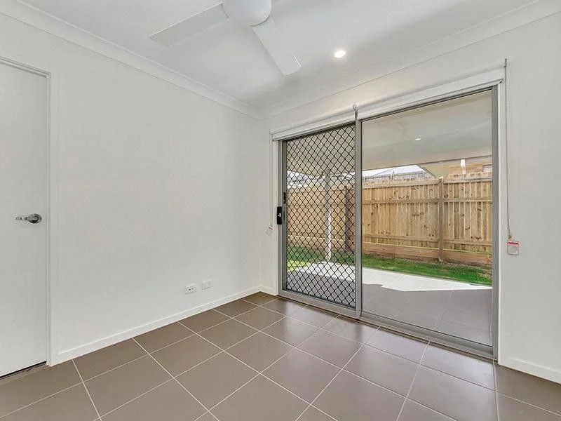 40 Shepherdson St, Dakabin QLD 4503 photo 4
