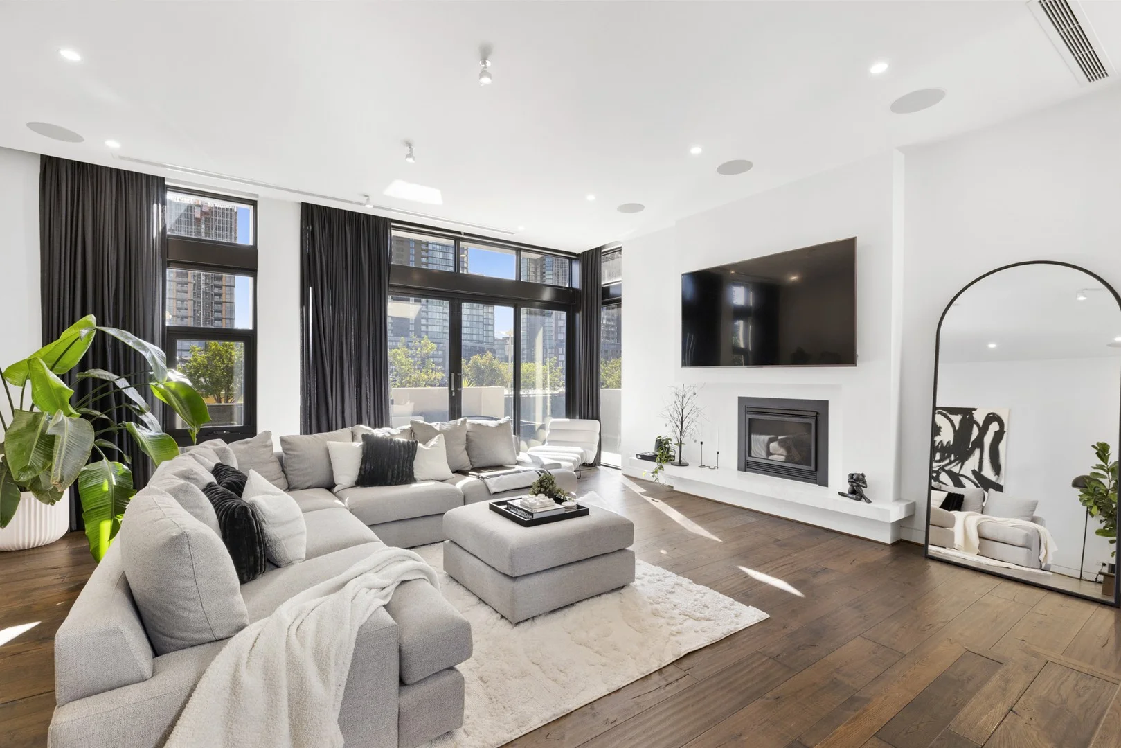50 South Wharf Drive, Docklands VIC 3008