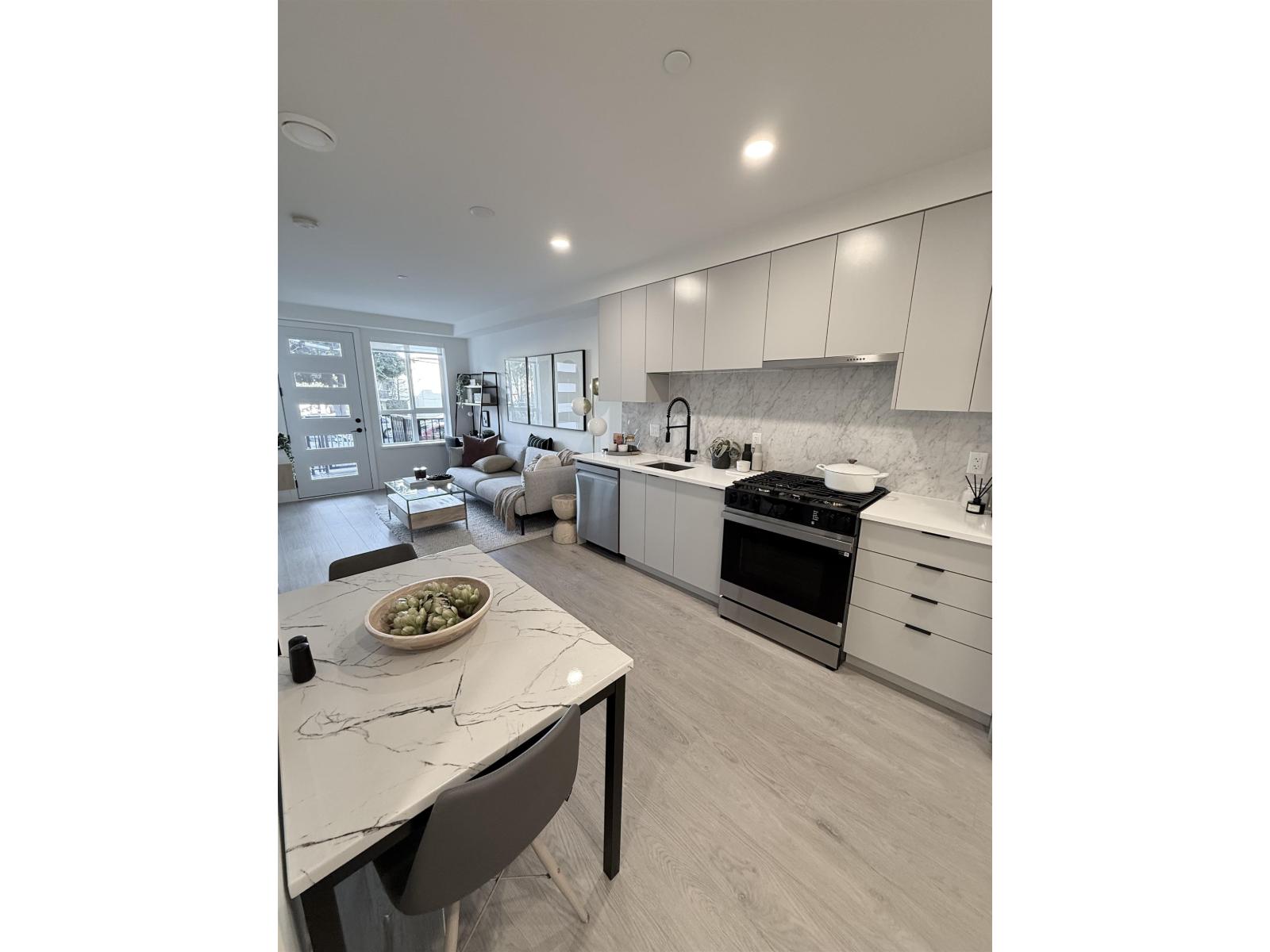 304 13258 105 AVENUE