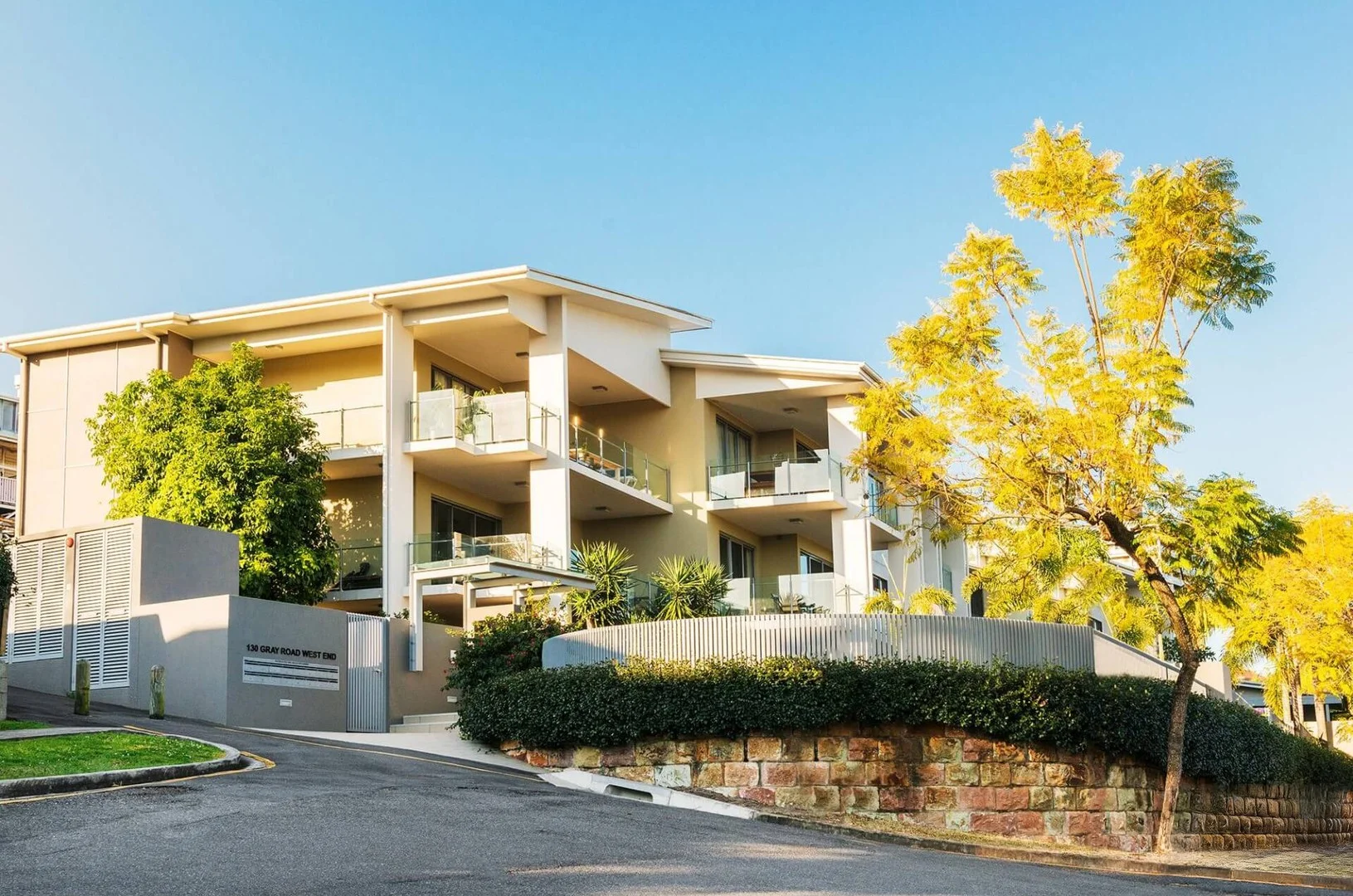 2/130 Gray Rd, West End QLD 4101