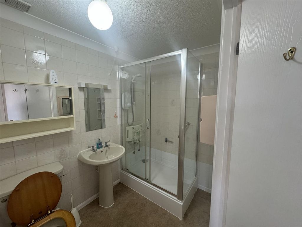 Additional image 15 of 2 bed flat for saleWindmill Court, East Wittering, Chichester PO20