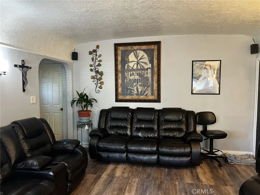 Additional image 6 of 2376 Locust Avenue, Long Beach, CA 90806