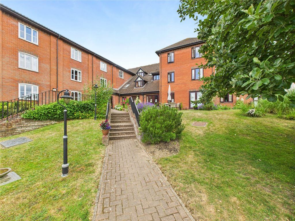 Additional image 6 of 1 bed flat for saleSuffolk Place, Woodbridge, Suffolk IP12
