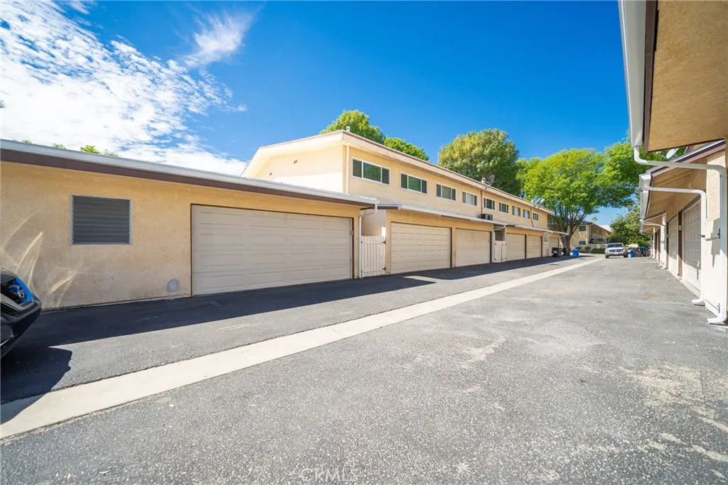 Additional image 43 of 8120 Canby Ave #6, Reseda, CA 91335