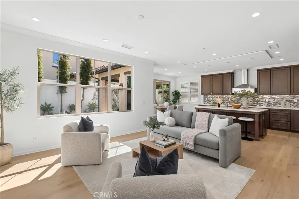 Additional image 20 of 76 Decker, Irvine, CA 92620