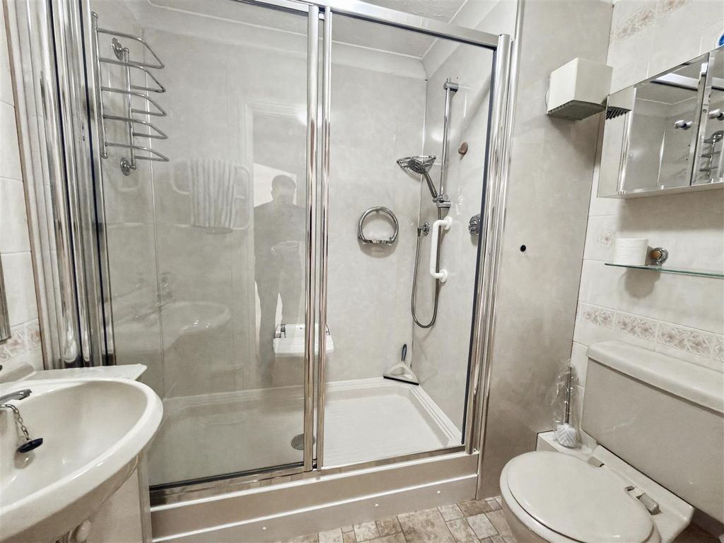 Additional image 5 of 1 bed flat for saleSquires Court, Cockerton, Darlington DL3