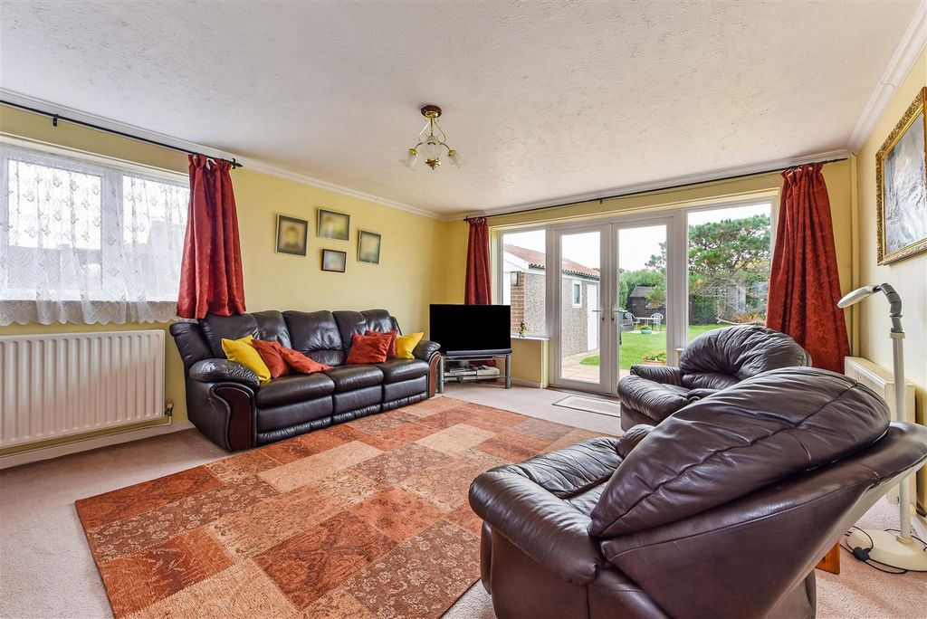 Additional image 7 of 3 bed detached bungalow for saleFarm Road, Bracklesham Bay, Chichester PO20