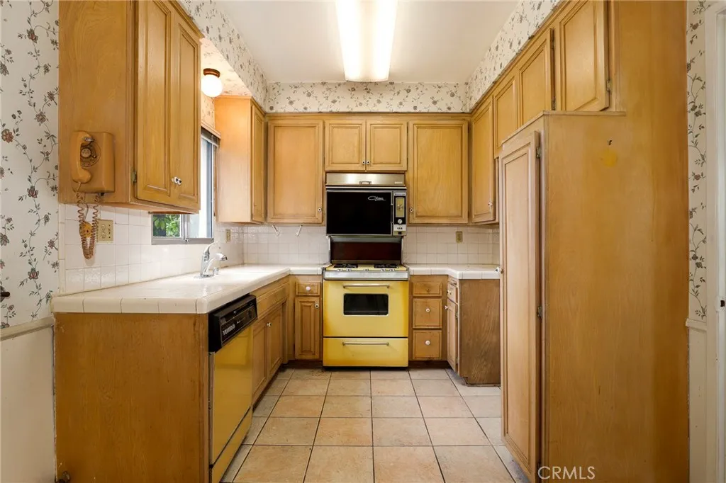 Additional image 11 of 822 S Windsor Boulevard Unit 203, Los Angeles, CA 90005