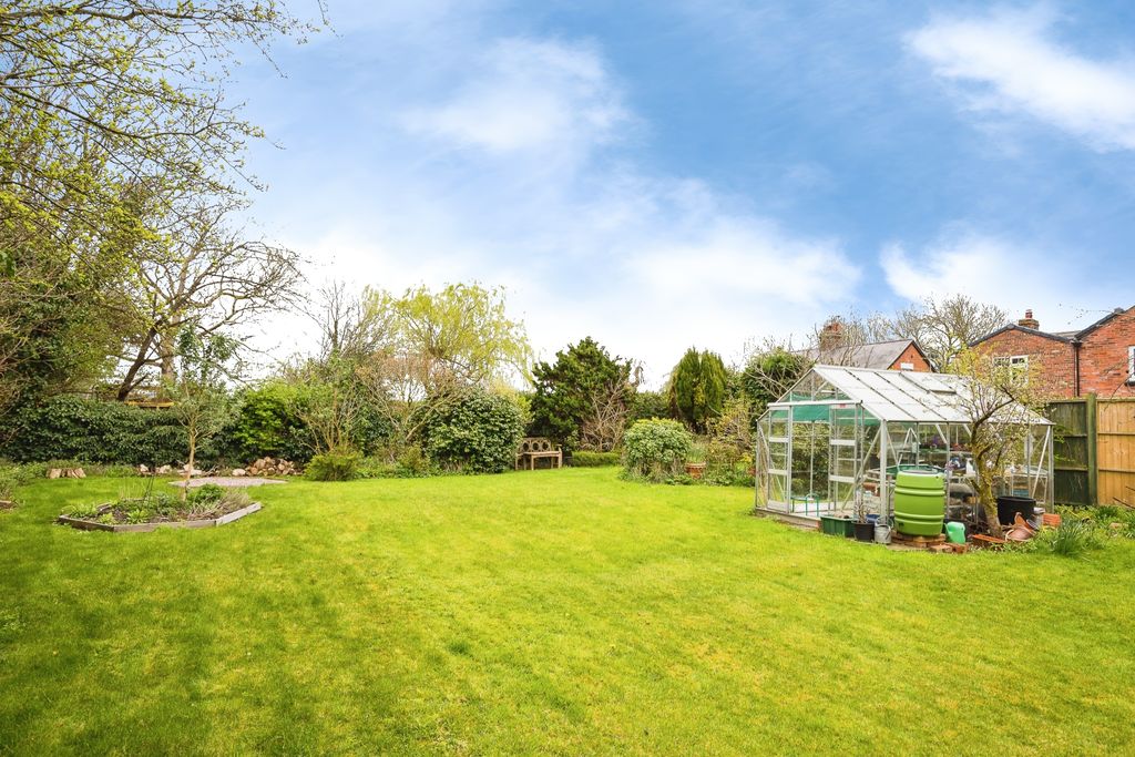 Additional image 15 of 3 bed semi-detached house for saleThe Nook, Chester CH2