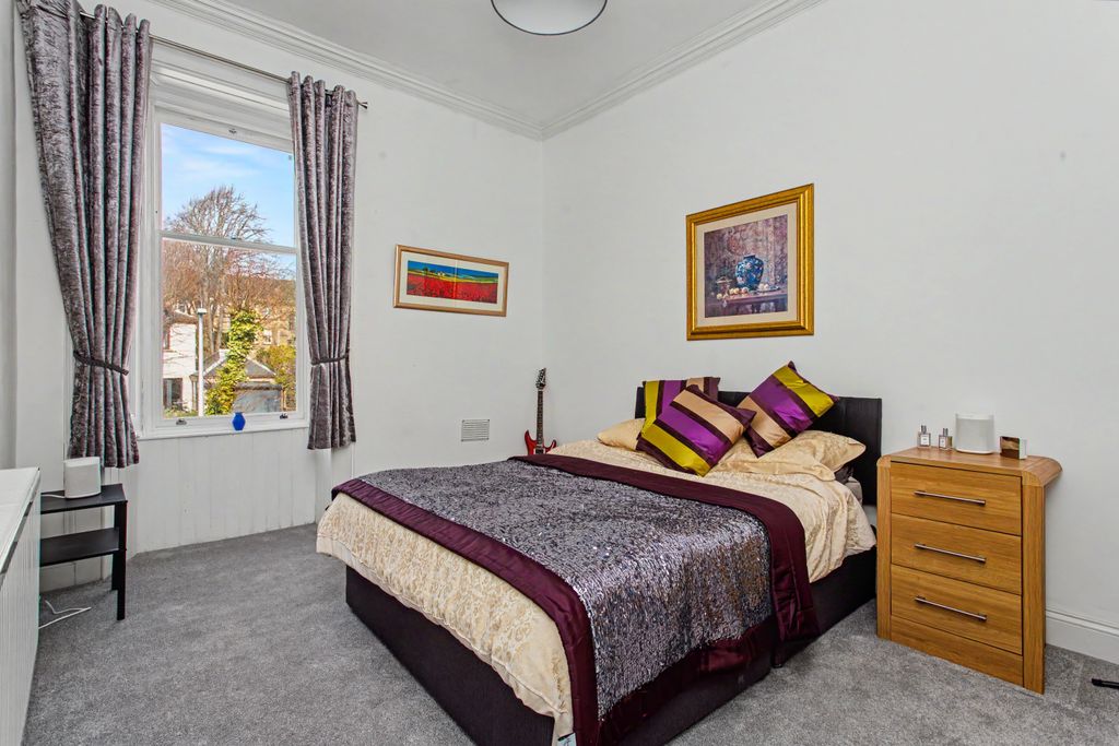 Additional image 8 of 4 bed flat for sale1/1 83 Maxwellton Road, Paisley PA1