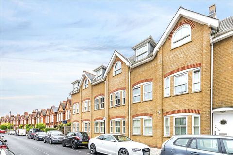 Guernsey Grove, London SE24