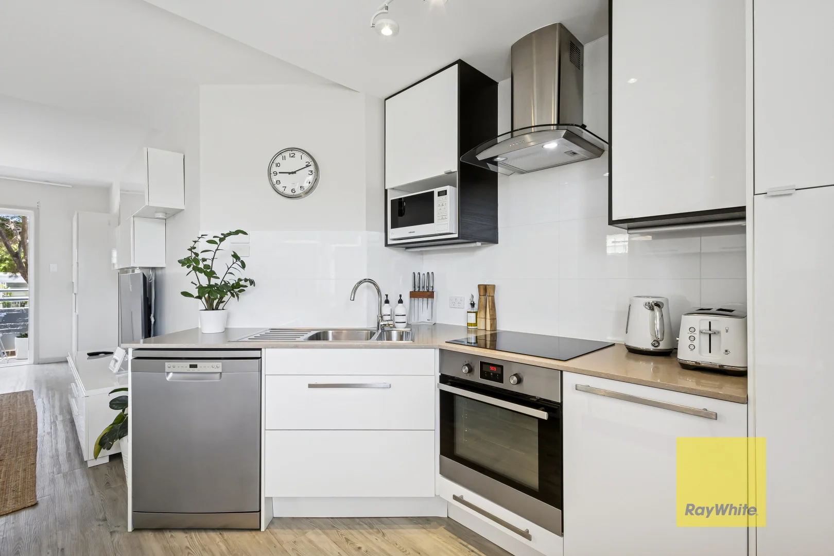 Additional image 5 of 6/4 Warnham Road, Cottesloe WA 6011