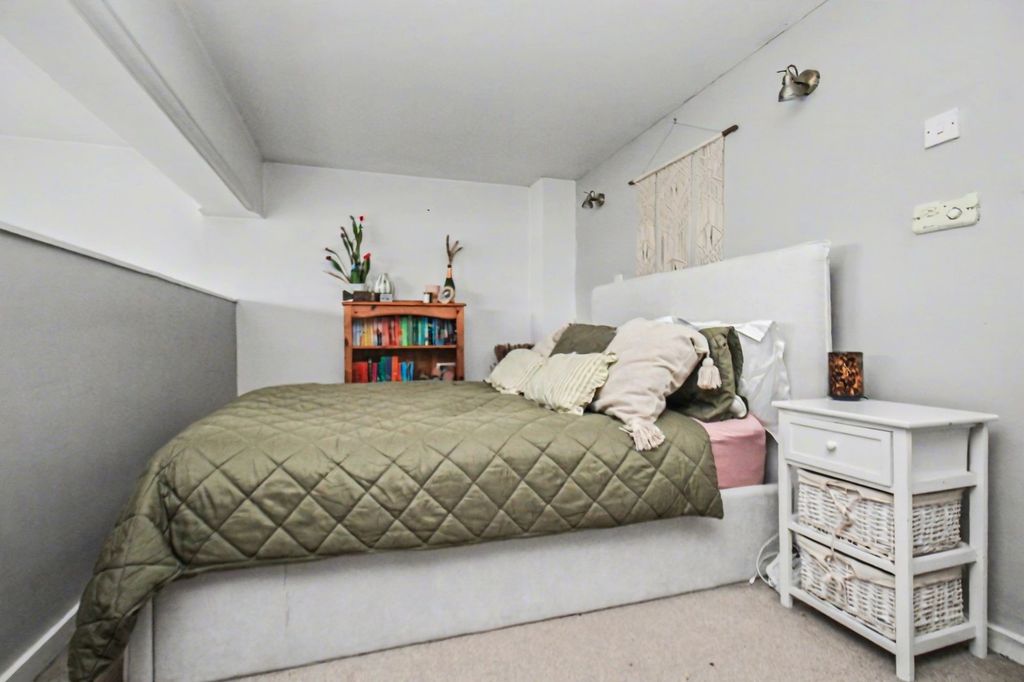 1 bed flat for saleAndersons Road, Southampton SO14 photo 2