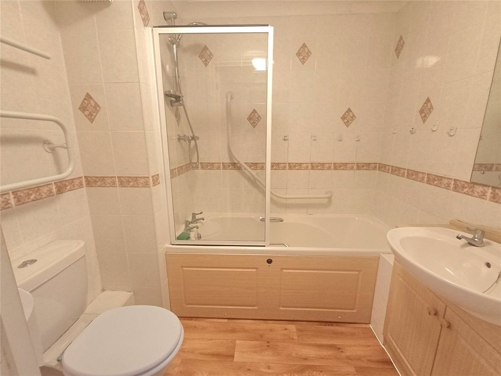 Additional image 6 of 1 bed flat for saleStoneleigh Court, Porthcawl CF36