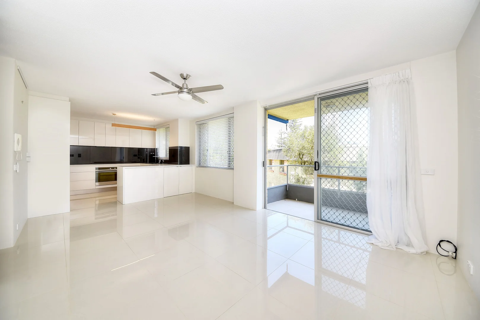 Additional image 10 of 9/280 Hedges Avenue, Mermaid Beach QLD 4218