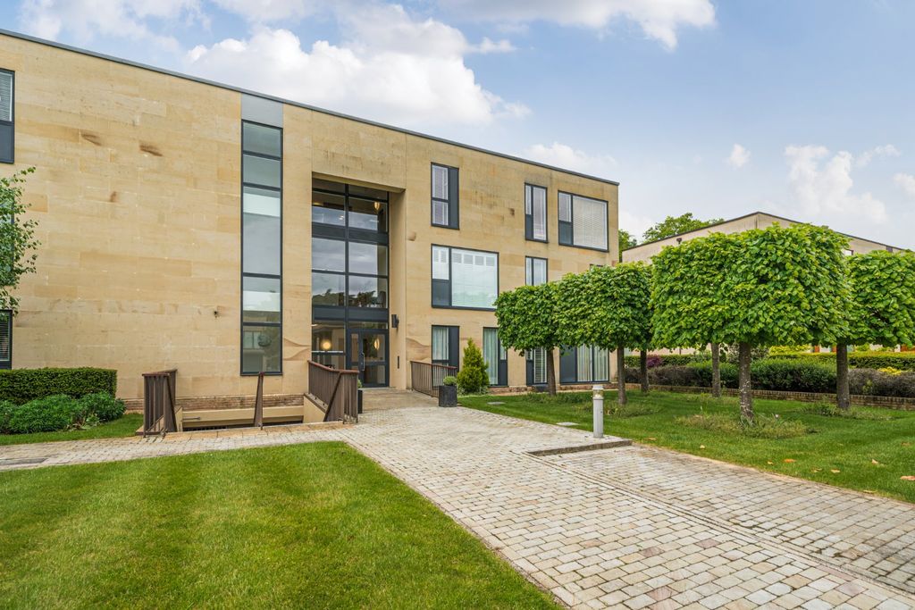 Additional image 11 of 3 bed flat for saleCliveden Gages, Taplow, Buckinghamshire SL6