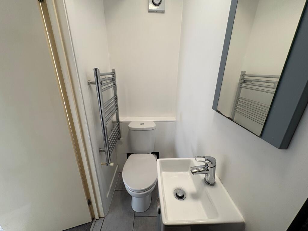 HOUSE SHARE Talbot Drive photo 5
