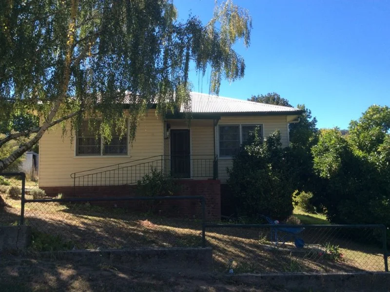 32 Winton Street, Tumbarumba NSW 2653
