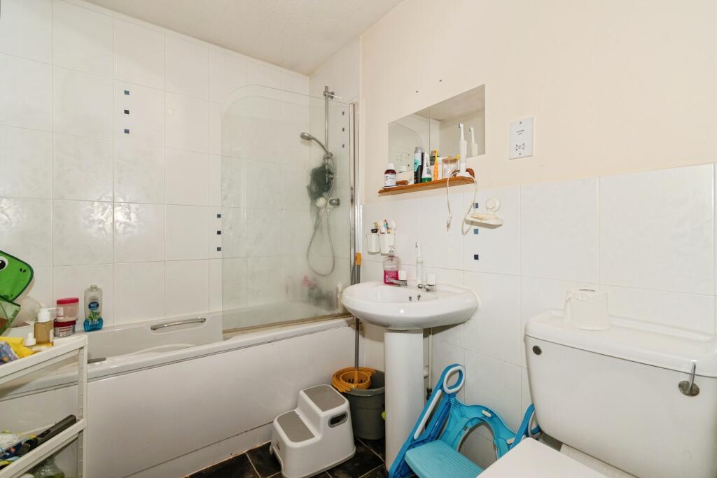 Additional image 10 of Minster Drive, Bradford, BD4