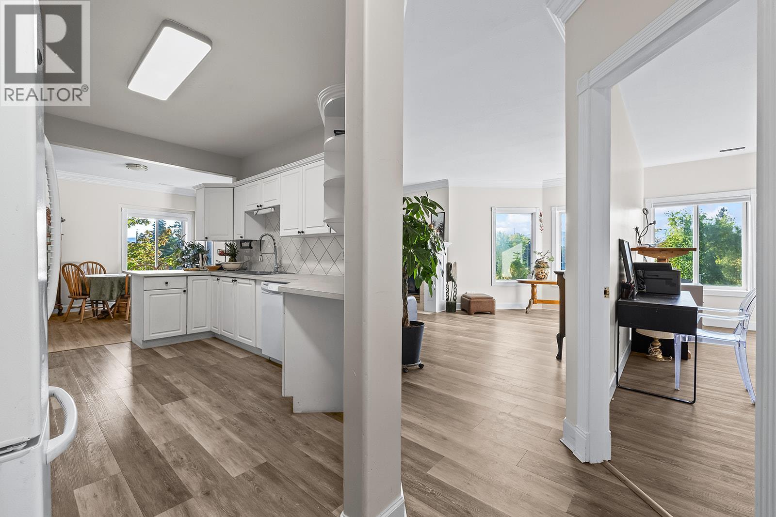 1940 Richter Street Unit# 203