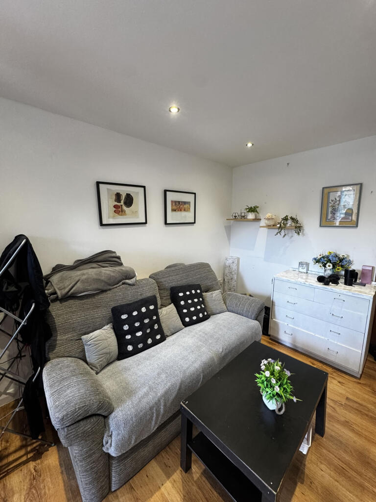 Melbourne House, Melbourne Place, BD5 0BL photo 4