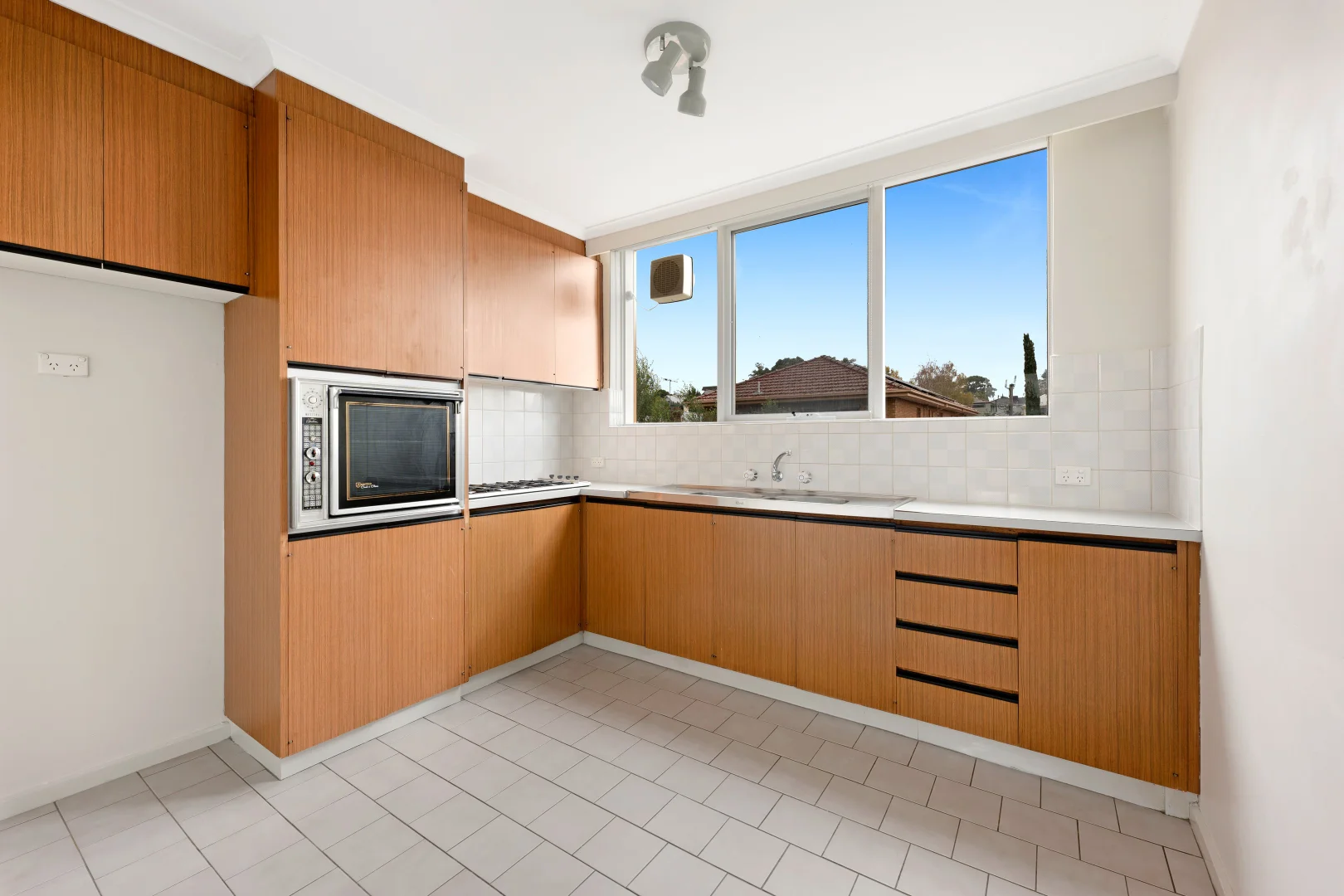 Additional image 2 of 3/8-10 James Avenue, Kew VIC 3101