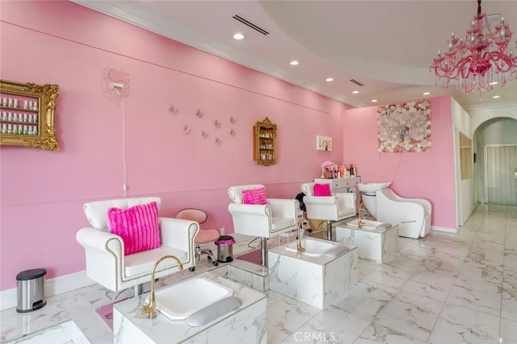 Additional image 28 of 13521 Sherman Way, Van Nuys, CA 91405