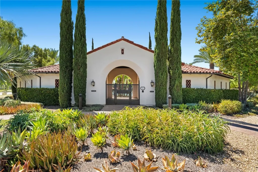 Additional image 32 of 76 Decker, Irvine, CA 92620