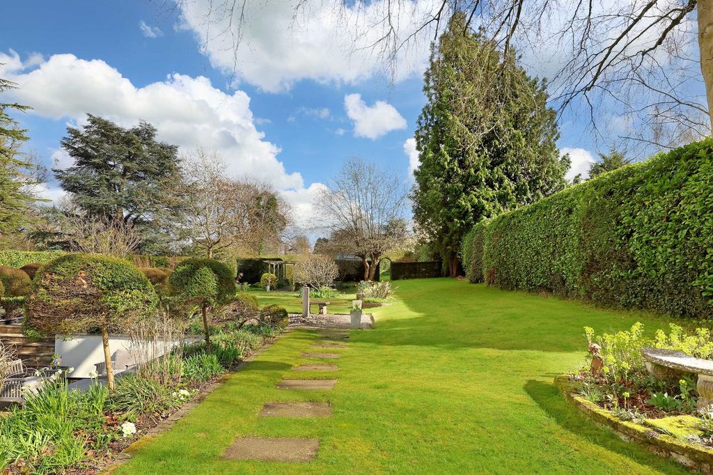 Additional image 5 of 5 bed detached house for saleWestfield Road, Beaconsfield HP9