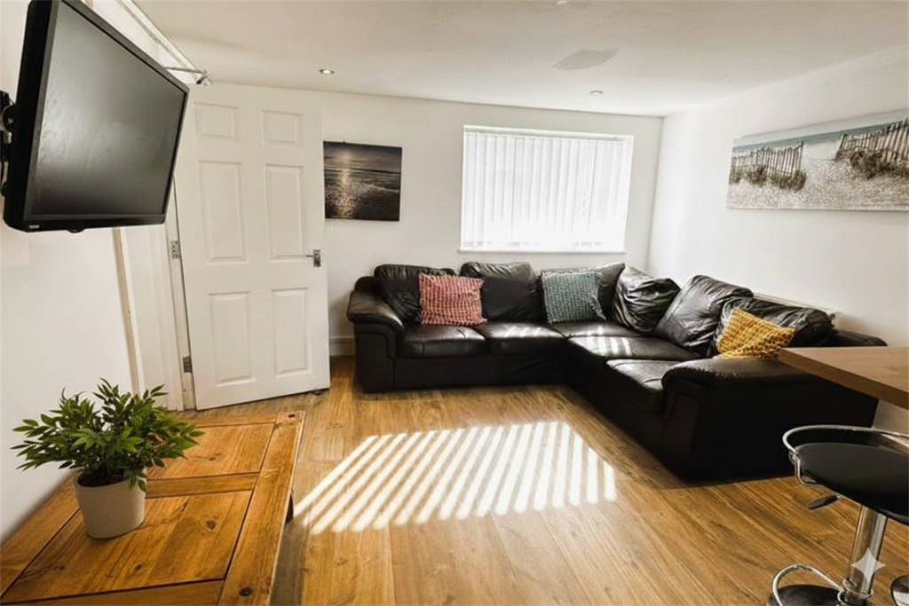 Kinsbourne Avenue, BH10 photo 3