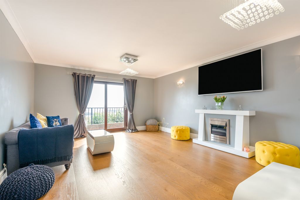 Additional image 3 of 5 bed detached house for salePriory Close, Caerleon, Newport, Newport NP18
