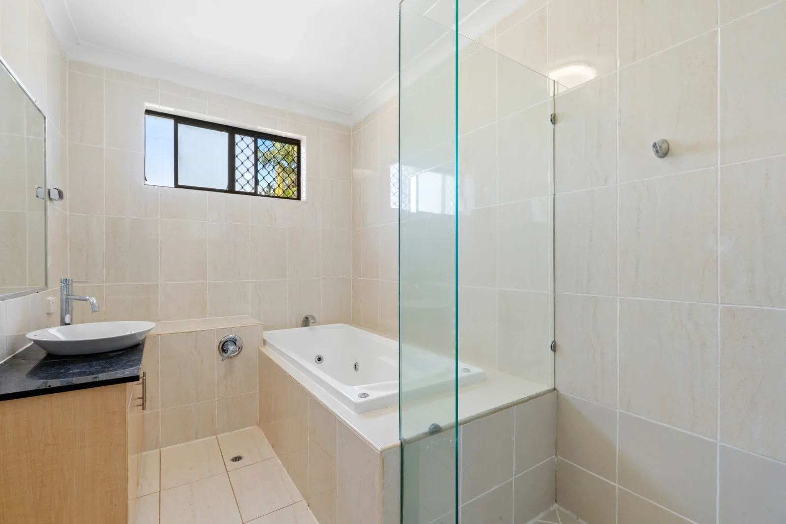 Additional image 14 of 12 Raymond Avenue, Bundall QLD 4217