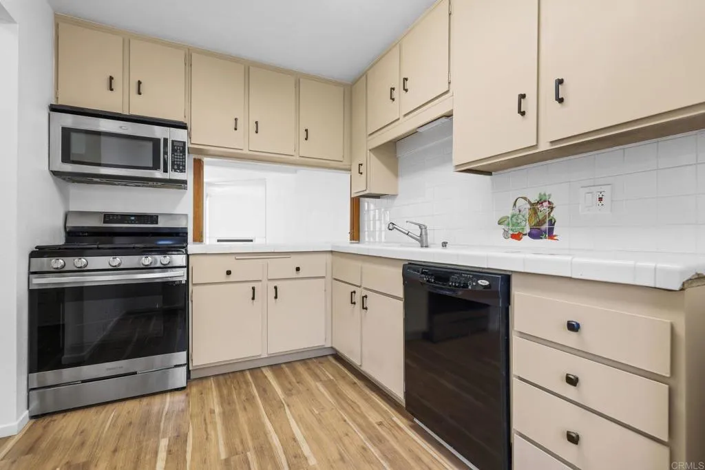 Additional image 4 of 9302 E Heaney Circle, Santee, CA 92071