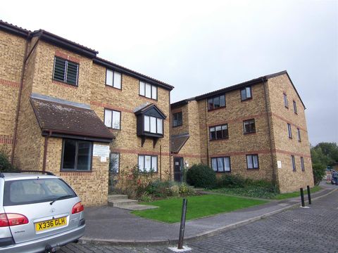 Athlone Court, Stocksfield Road, Walthamstow E17, Studio to rent