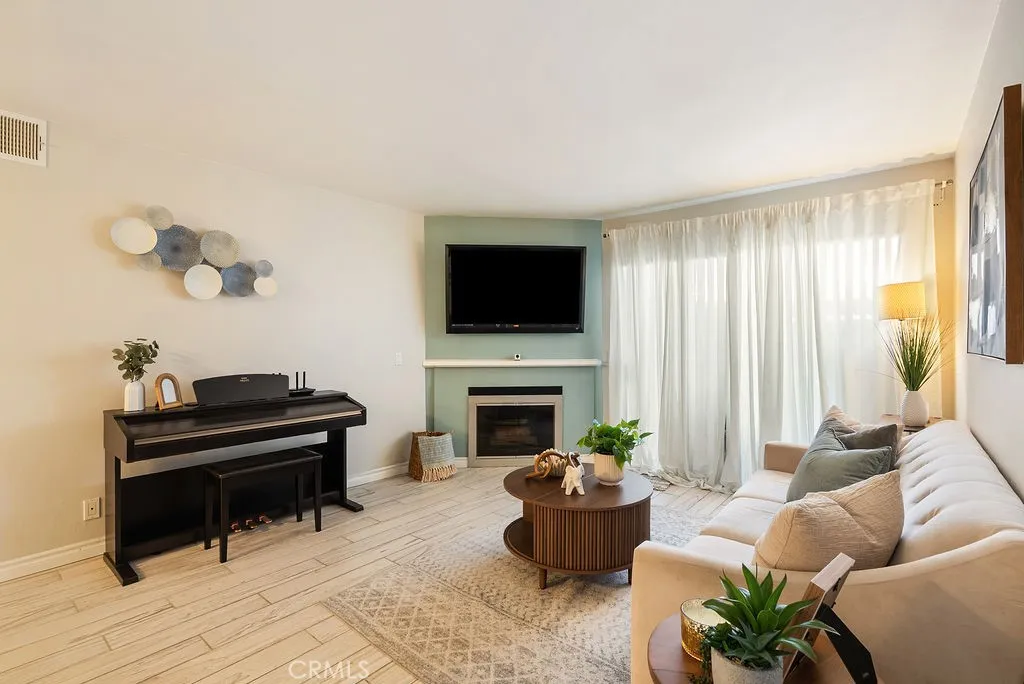 Additional image 3 of 1121 Packers Cir Unit 53, Tustin, CA 92780