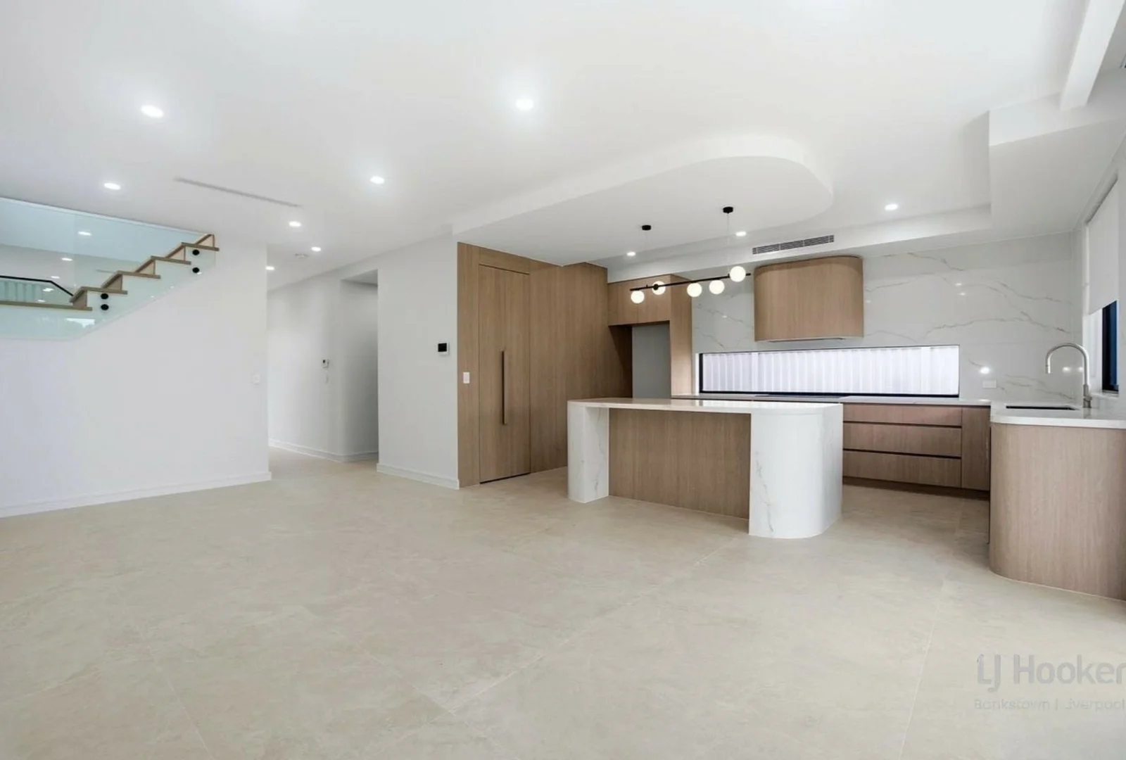 11A Harden Crescent, Georges Hall NSW 2198 photo 2
