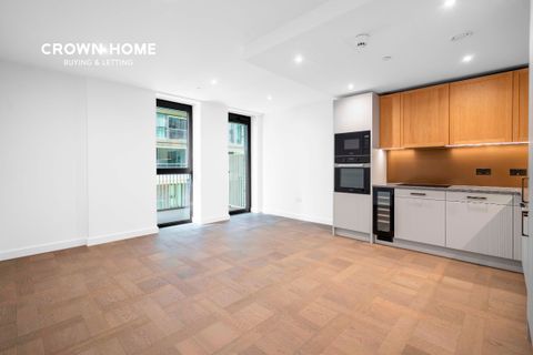 4 Merino Gardens, London Dock E1W