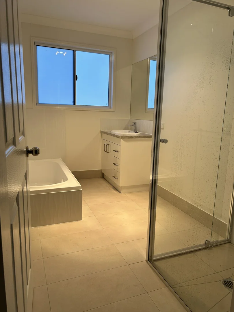 Additional image 5 of 54 Chrystal Street, Roma QLD 4455