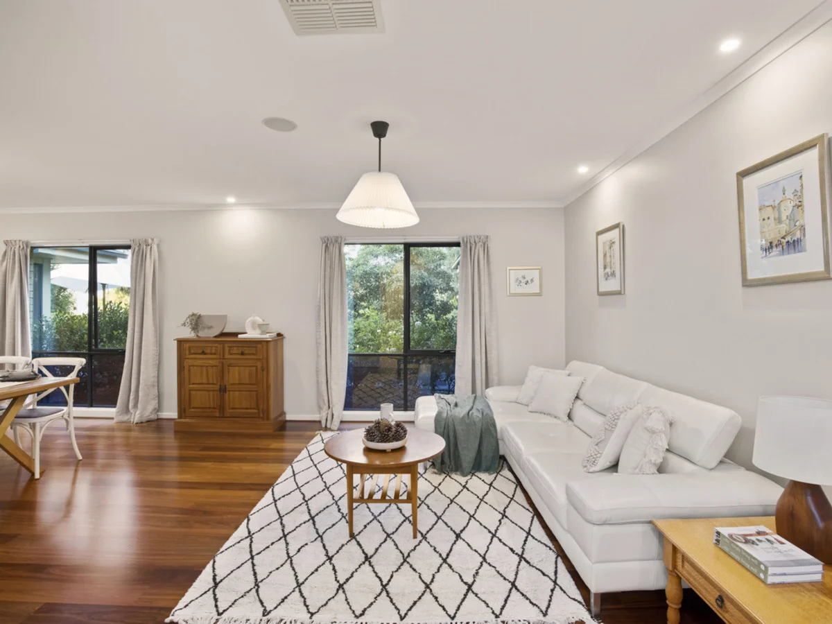 Additional image 4 of 25 Lauren Court, Table Top NSW 2640