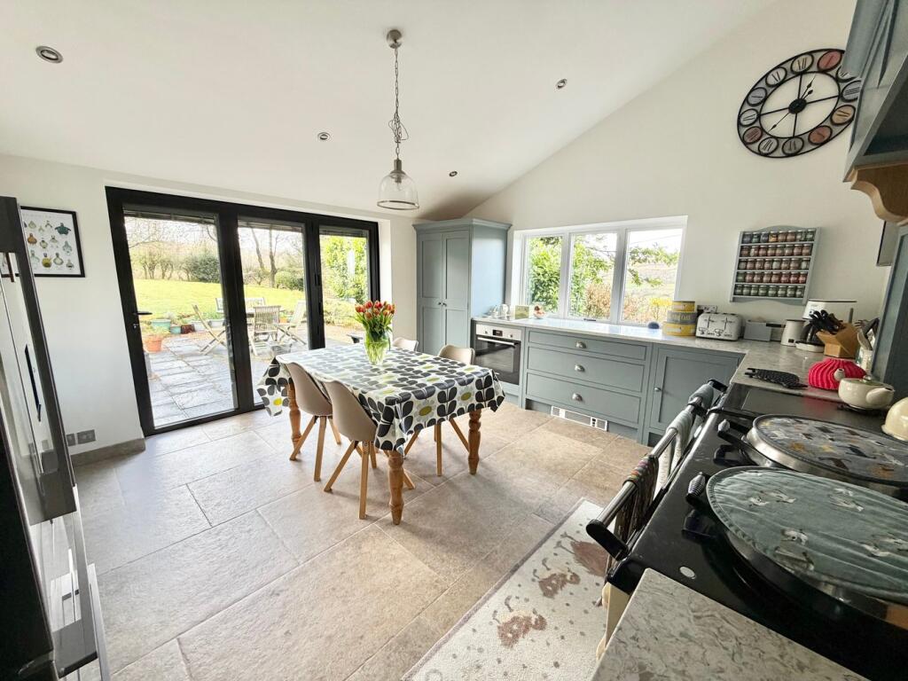 Stanbury, Keighley, BD22 photo 4