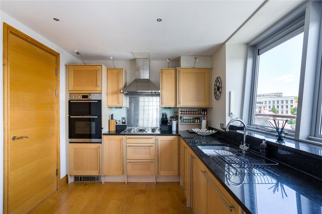 Additional image 8 of 2 bed flat for saleThe Panoramic, 30 Park Row, Bristol BS1