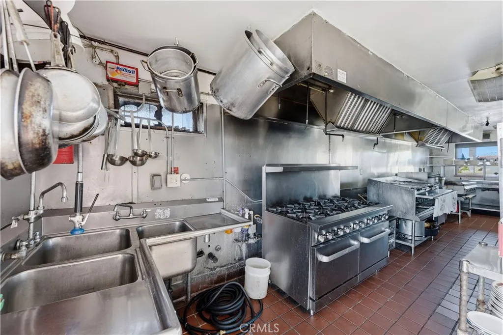 Additional image 35 of 3350 Saviers Rd, Oxnard, CA 93033